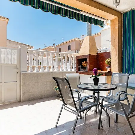 Apartment Sunrise And Pool Torrevieja